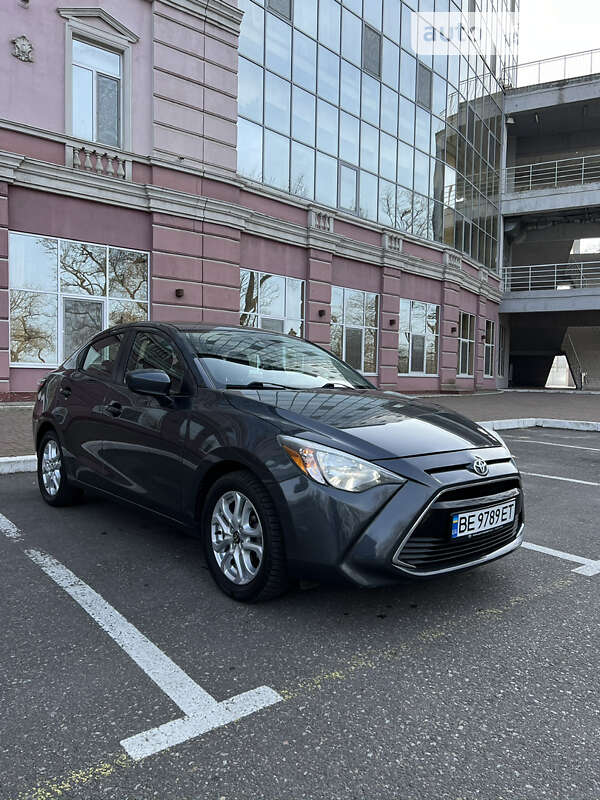 2016 toyota yaris