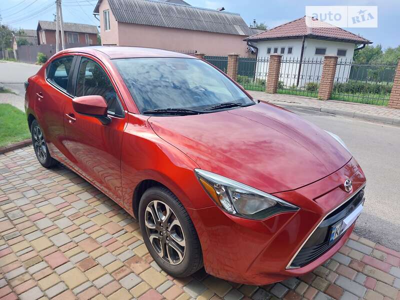 2017 toyota yaris