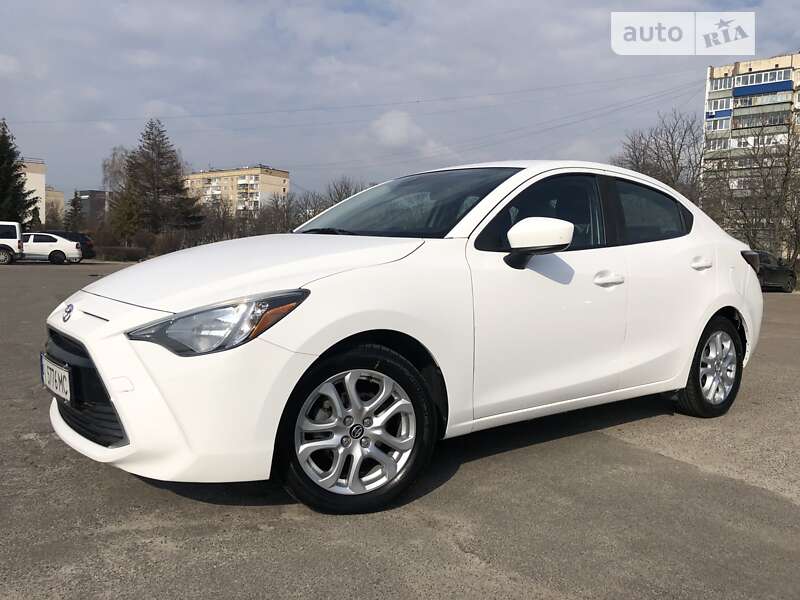 2017 toyota yaris