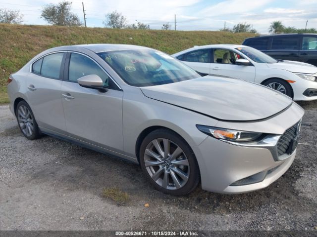 2022 MAZDA Mazda3