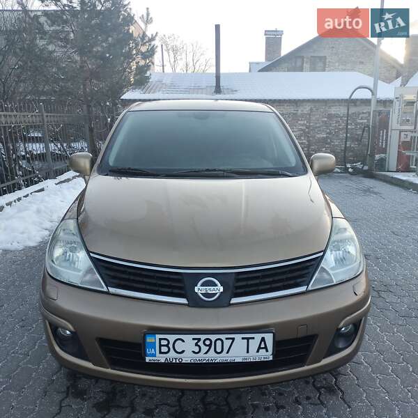 2008 nissan tiida