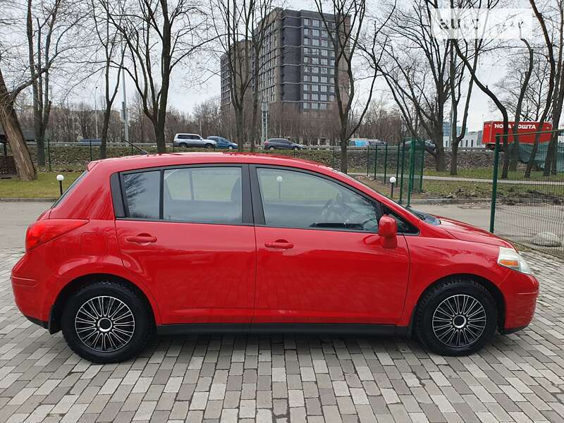 2008 nissan versa