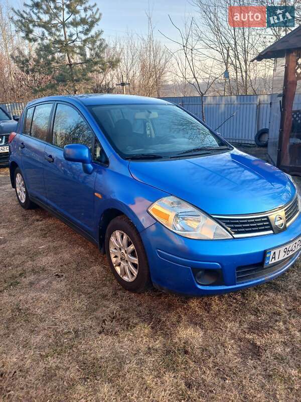 2007 nissan versa