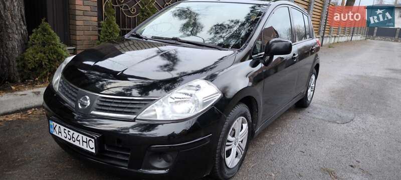 2008 nissan tiida