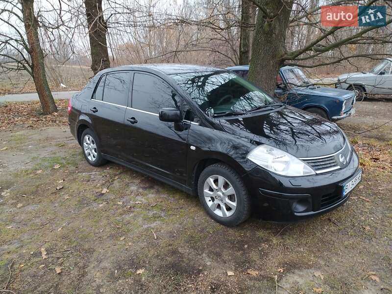 2007 nissan tiida