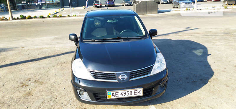 2008 nissan tiida