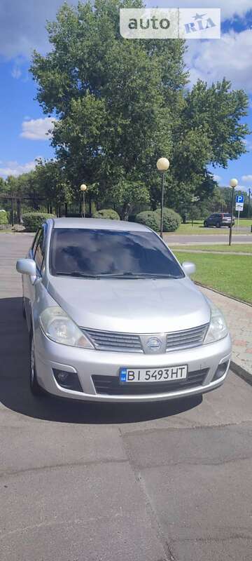2008 nissan tiida