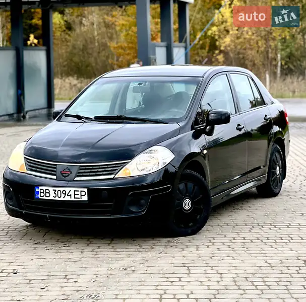 2010 nissan tiida
