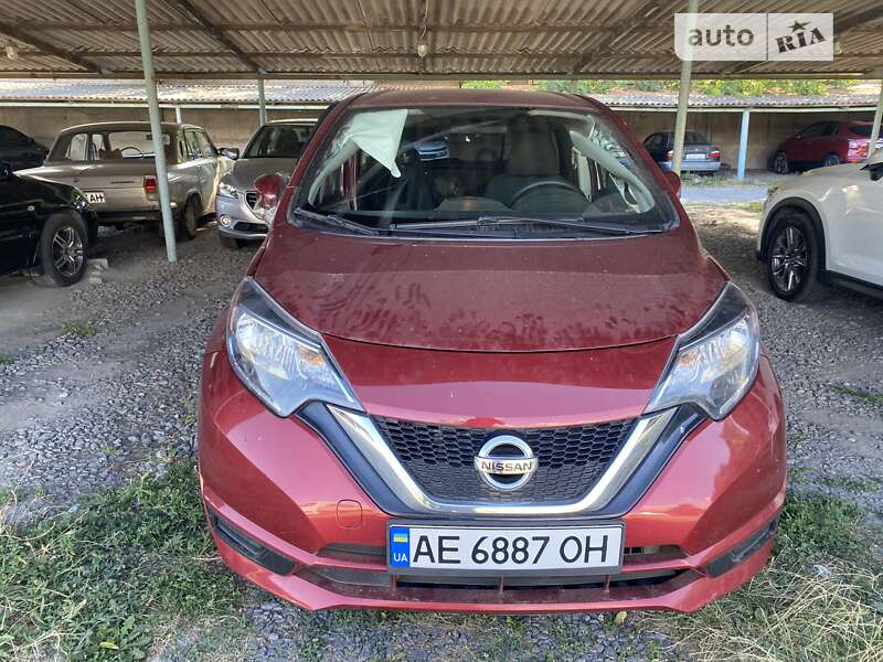 2016 nissan versa