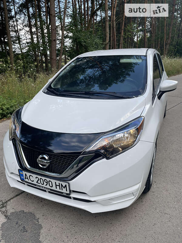 2017 nissan versa note