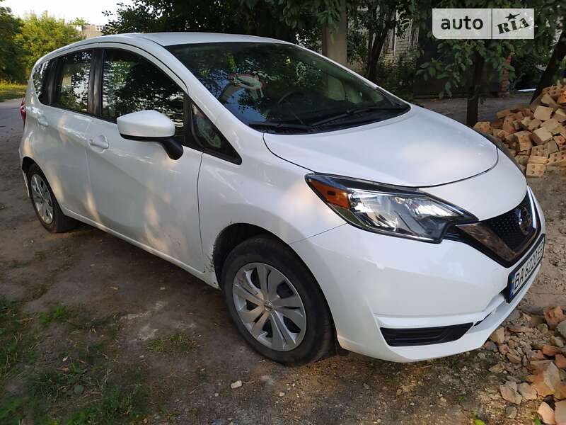 2017 nissan versa note