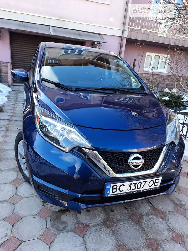 2017 nissan versa note