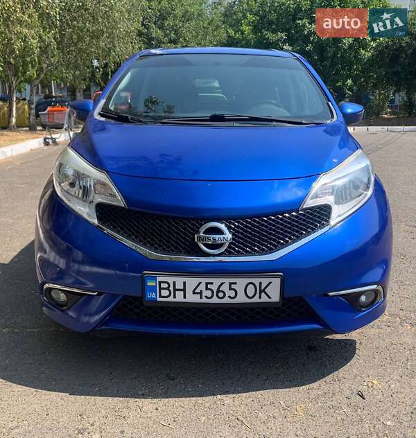 2016 nissan versa-note