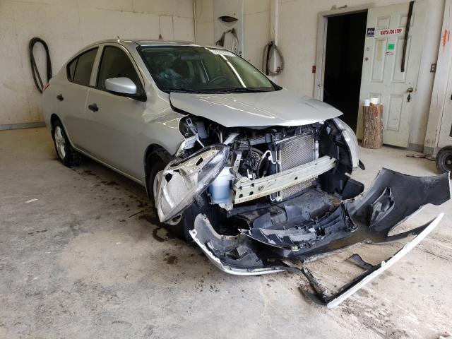 2018 nissan versa s