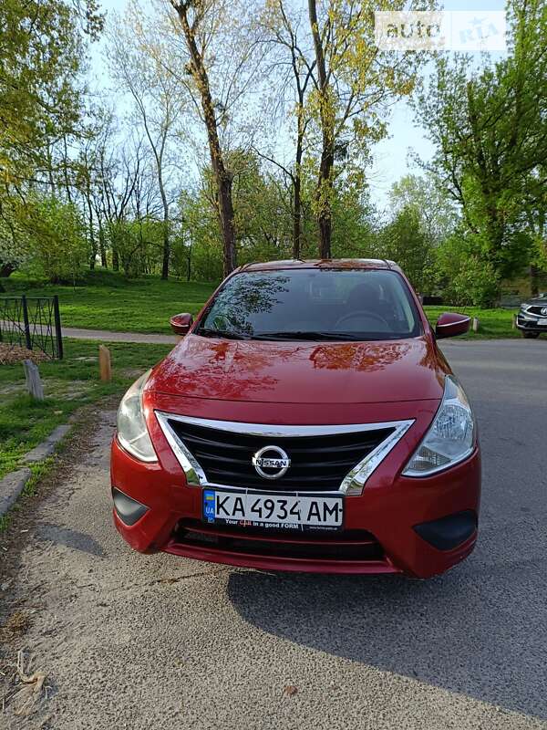 2017 nissan versa