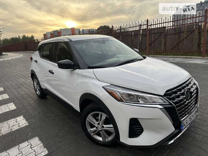 2021 nissan kicks