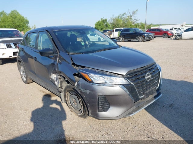 2022 nissan kicks