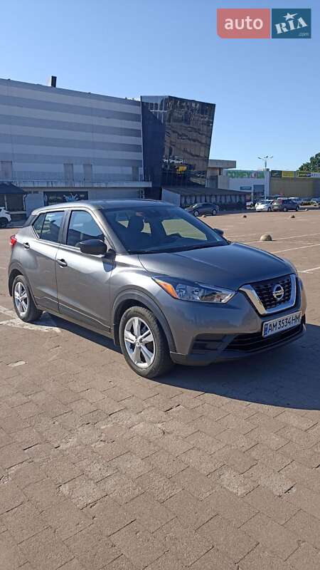 2020 nissan kicks