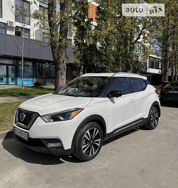 2019 nissan kicks