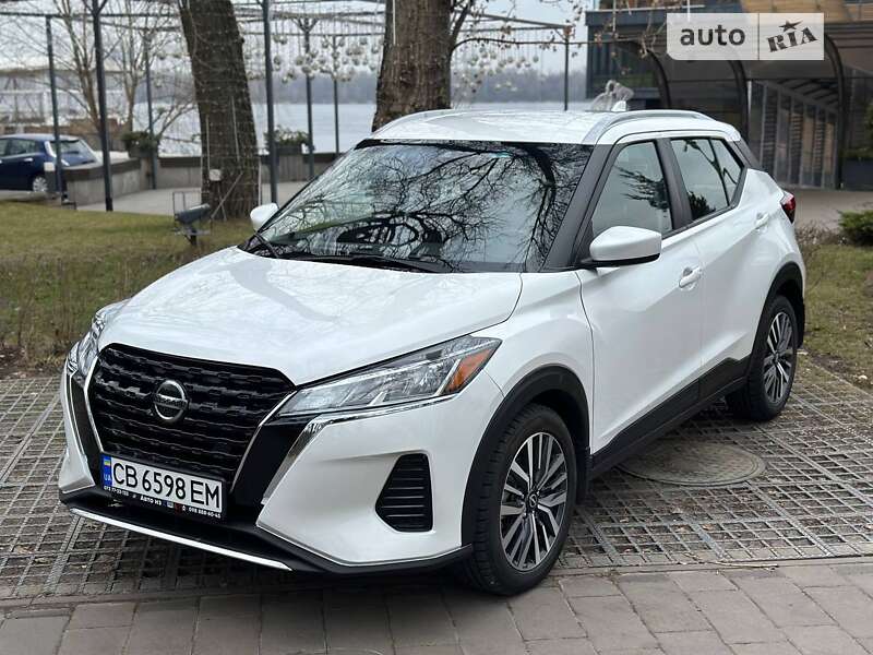 2022 nissan kicks