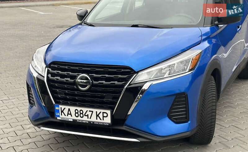 2022 nissan kicks
