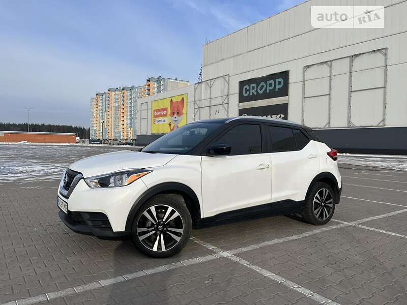 2020 nissan kicks