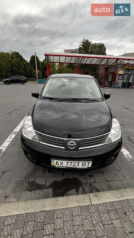 2008 nissan tiida