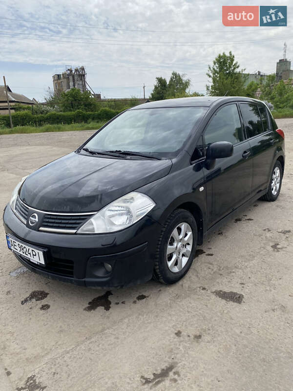 2008 nissan tiida
