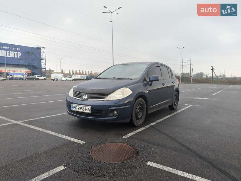 2007 nissan tiida