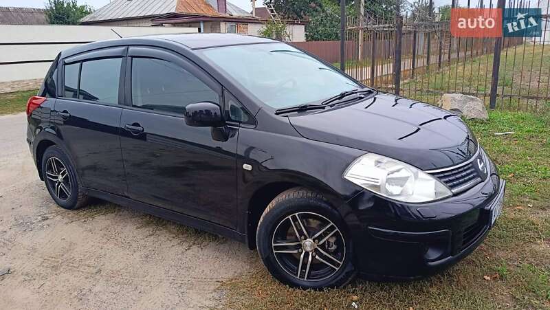 2007 nissan tiida