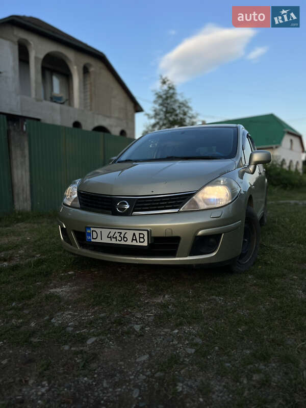 2007 nissan tiida