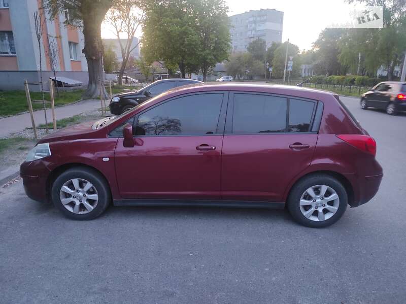 2007 nissan tiida