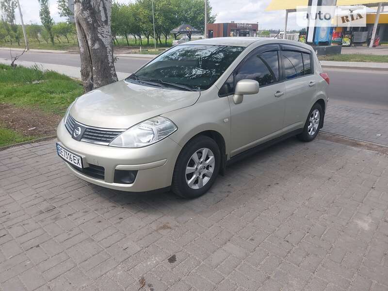 2007 nissan tiida