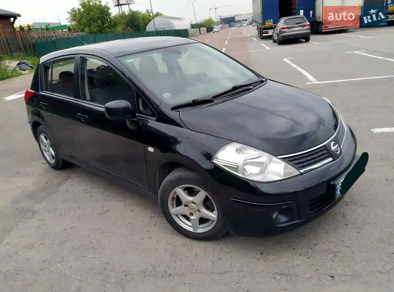 2008 nissan tiida