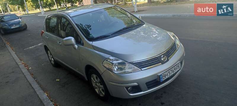 2007 nissan tiida
