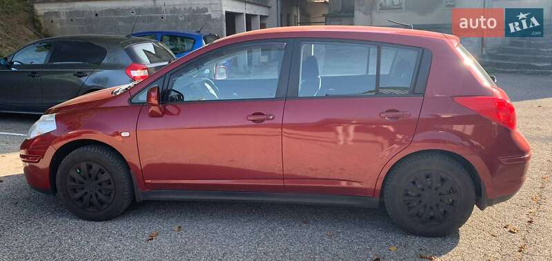 2008 nissan tiida