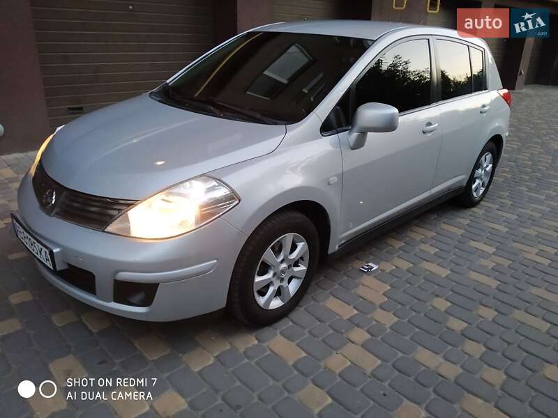 2008 nissan tiida