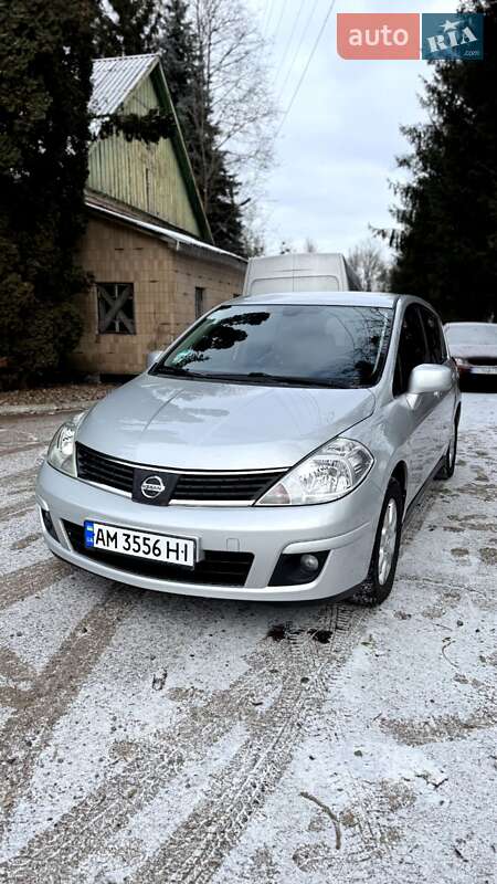 2008 nissan tiida
