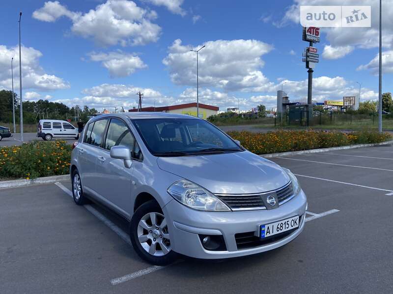 2008 nissan tiida
