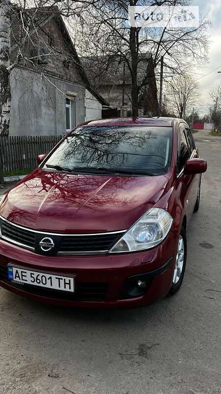 2008 nissan tiida