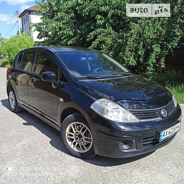 2008 nissan tiida