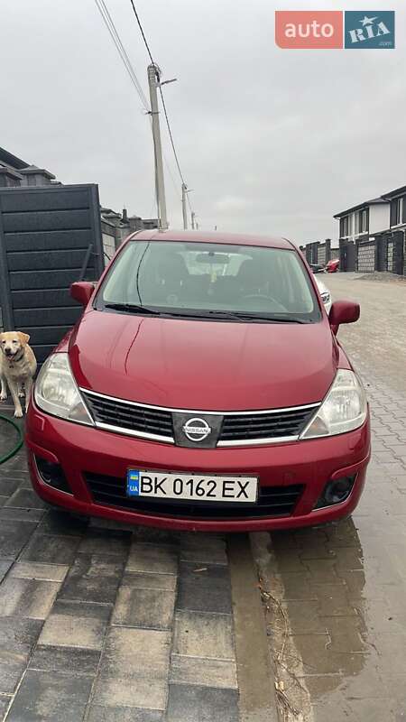 2008 nissan tiida