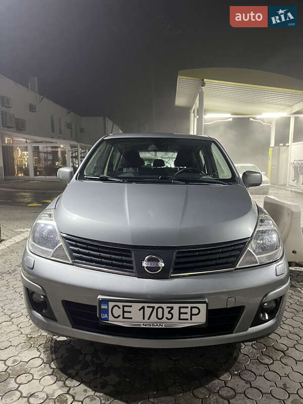 2008 nissan tiida