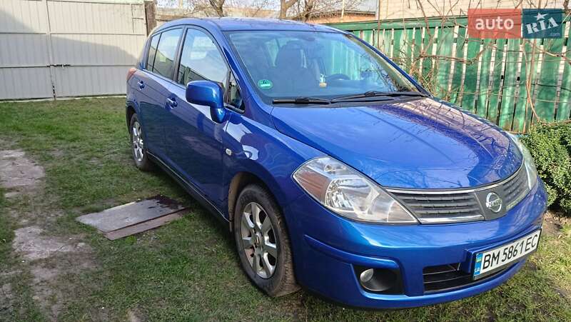 2009 nissan tiida