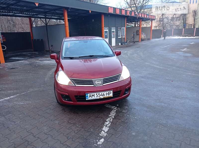 2008 nissan tiida