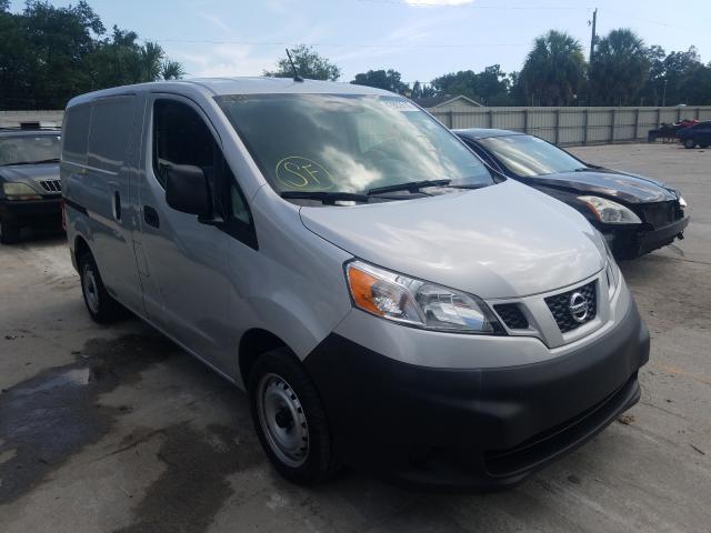 2017 nissan nv 200