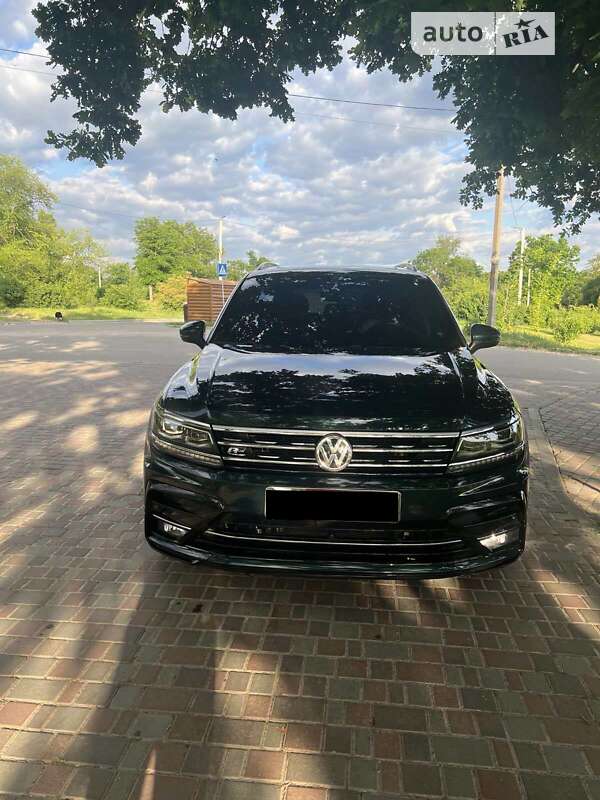 2018 VOLKSWAGEN Tiguan