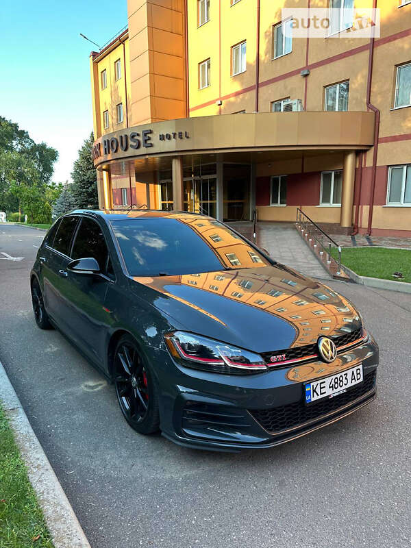 2019 volkswagen golf gti