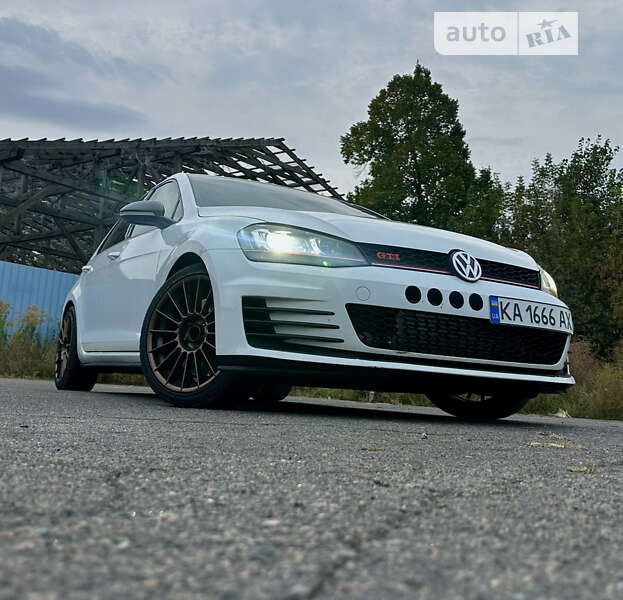 2015 volkswagen golf r