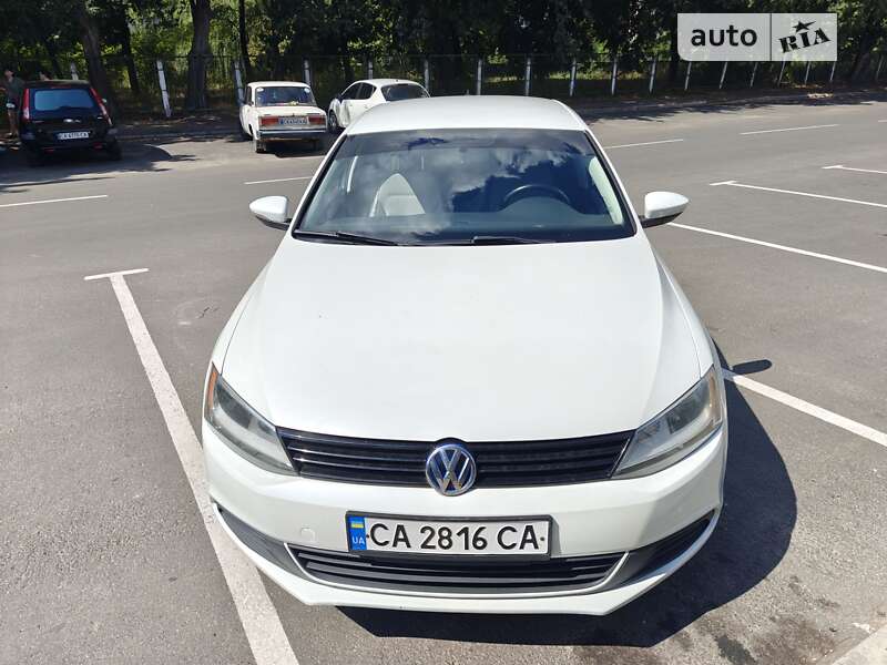 2013 VOLKSWAGEN Jetta